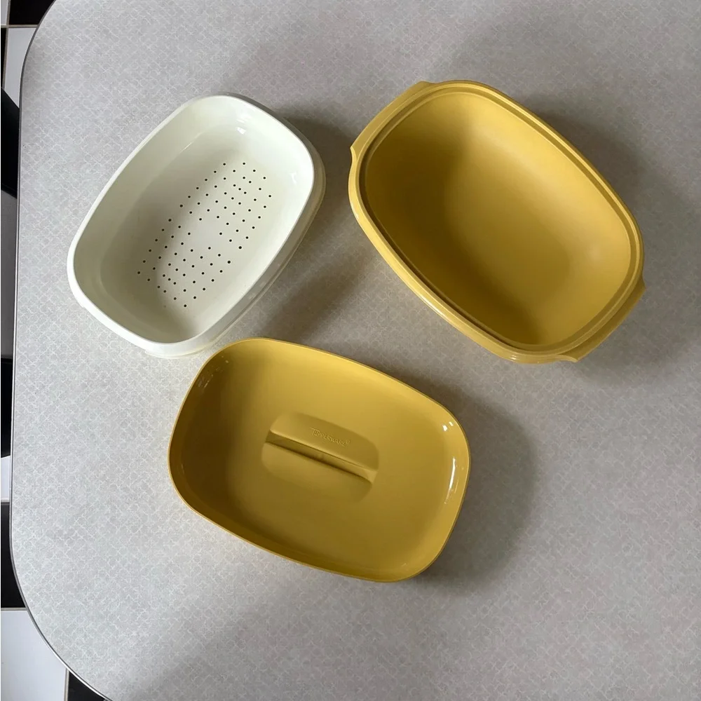 Tupperware Yellow Food Storage Container - Picture 3 of 7